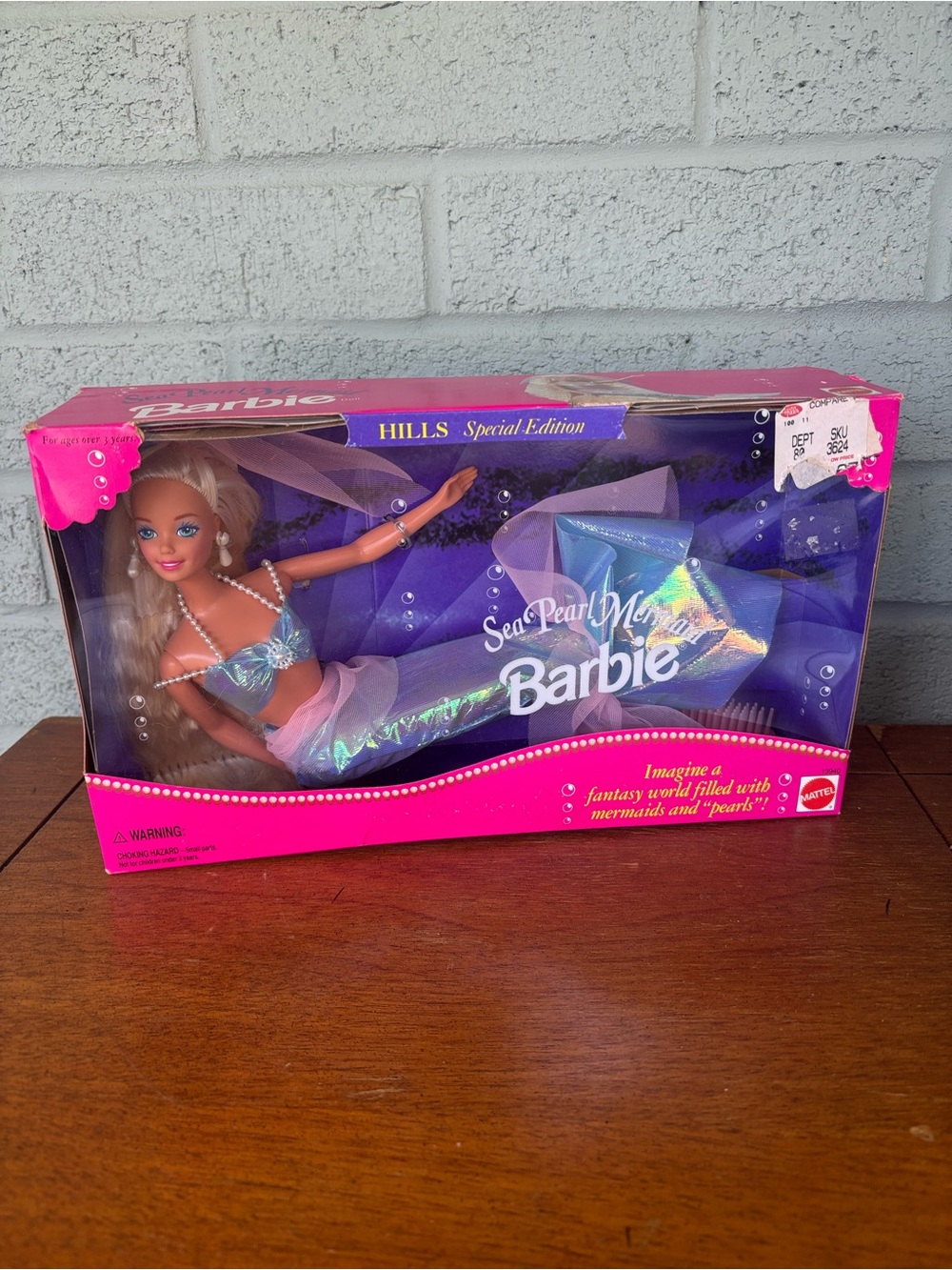 Mattel Barbie Sea Pearl Mermaid - Iridescent Teal & Hot Pink Accents